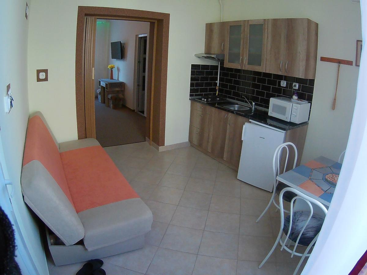 Szlavi Apartman Baja Esterno foto